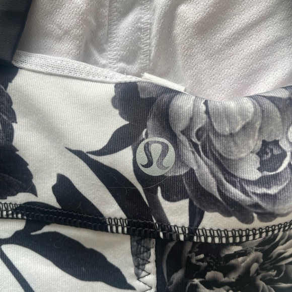 Black and White Flower Lululemon Tank - Picture 3 of 8